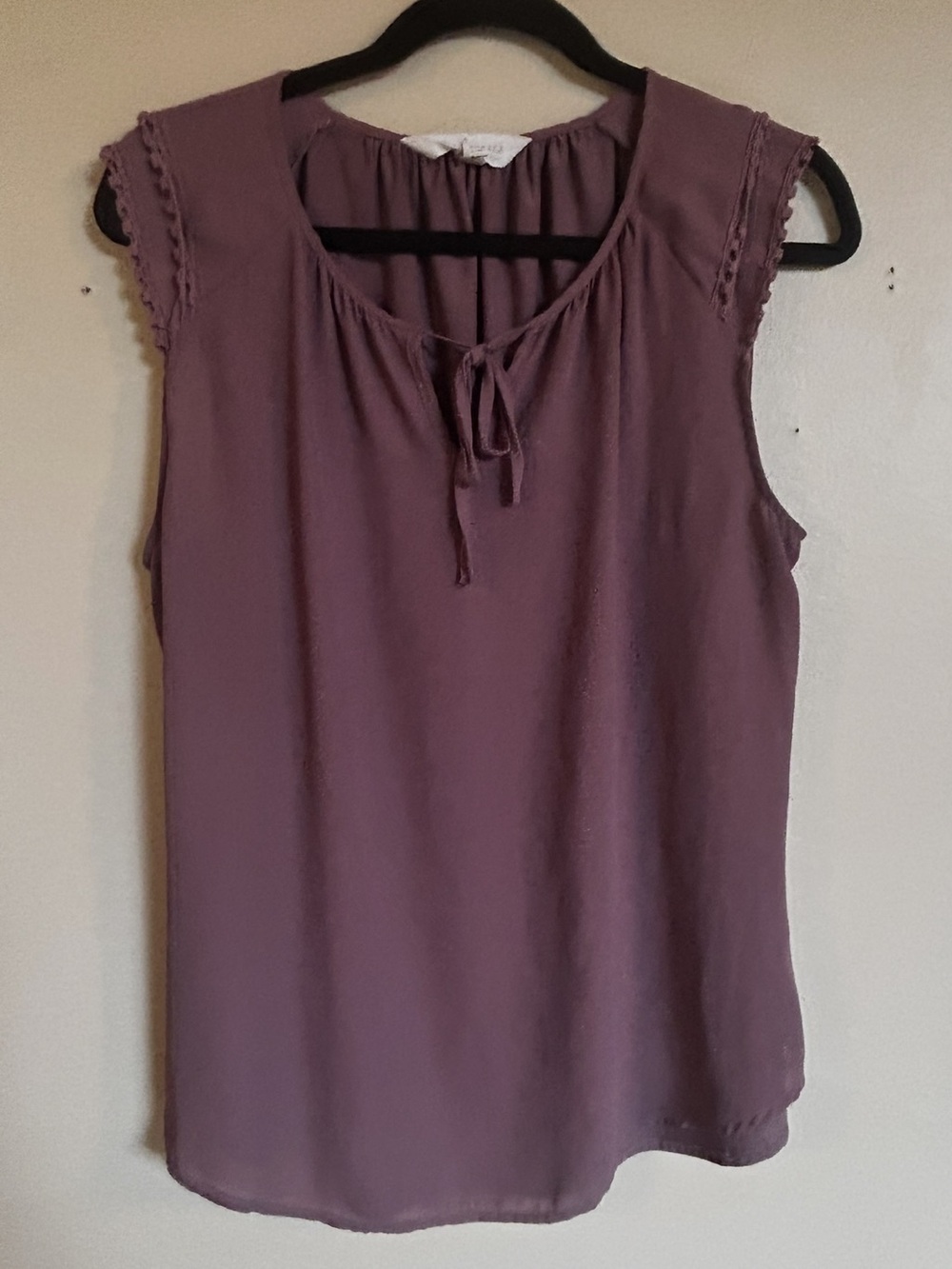 Magnolia Place Mauve Sleeveless Tie Neck Blouse Size L